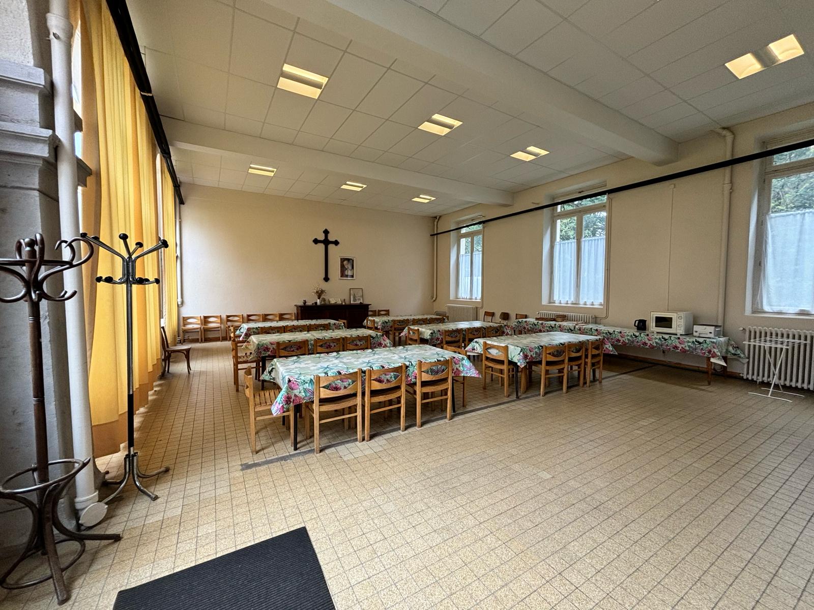 location salle saint-jodard