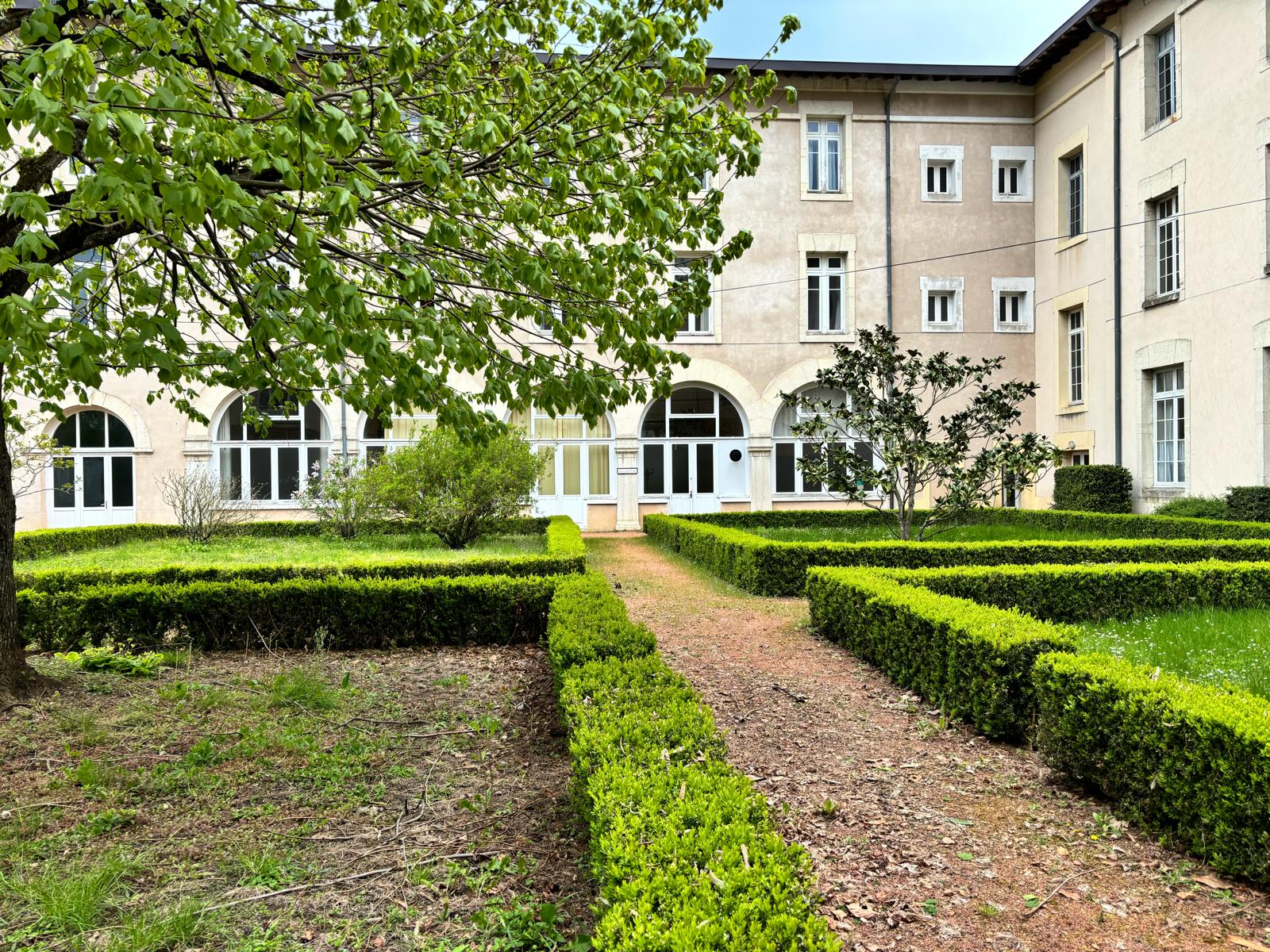 Cour Saint Luc Cour saint-jodard